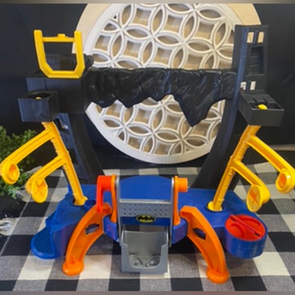 Fisher-Price Imaginext DC Super Friends Batman Playset Robo Command Center - Picture 2 of 5